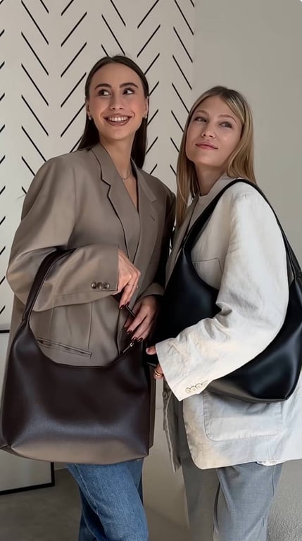 Hobo bags are at the peak of popularity