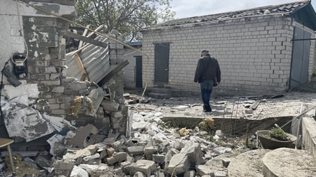 Росіяни обстріляли житловий будинок на Херсонщині: серед поранених — дитина - 285x160