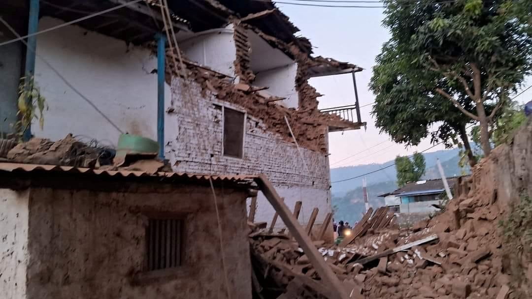 погибшие в результате землетрясения в Непале