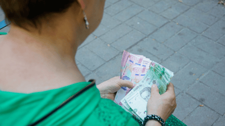 Выплаты семьям погибших — какую пенсию получат родители военного - 290x160