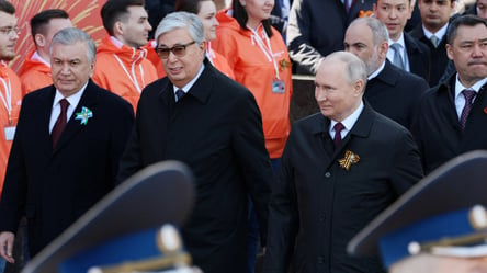 В Москве начался парад: Путин заявил, что гордится убийцами из "СВО" - 285x160