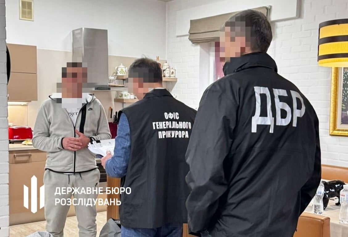 Нардеп допомагав знайомим незаконно виїхати за кордон