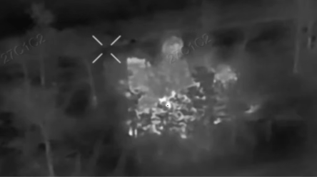 Пограничники уничтожили технику и пехоту РФ — эффектное видео - 285x160