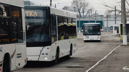 В Одесі скоротили соціальні автобуси — яка причина - 285x160