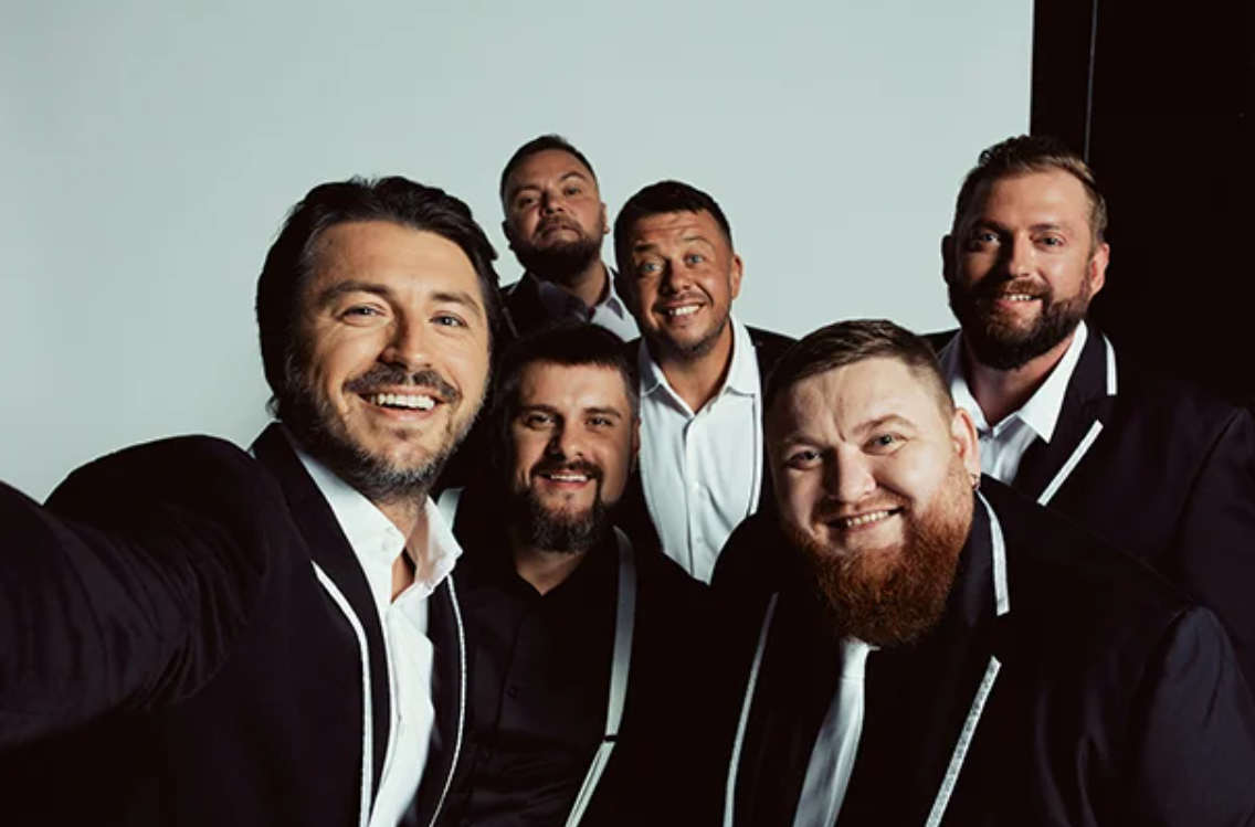 Актеры шоу "Варьяты" за кулисами проекта