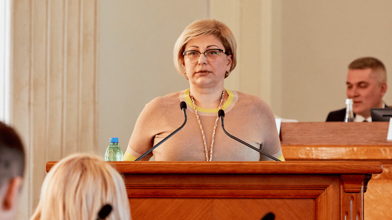 Экс-чиновница Харьковской ОВА собирает деньги на залог — в чем ее обвиняют - 64x64