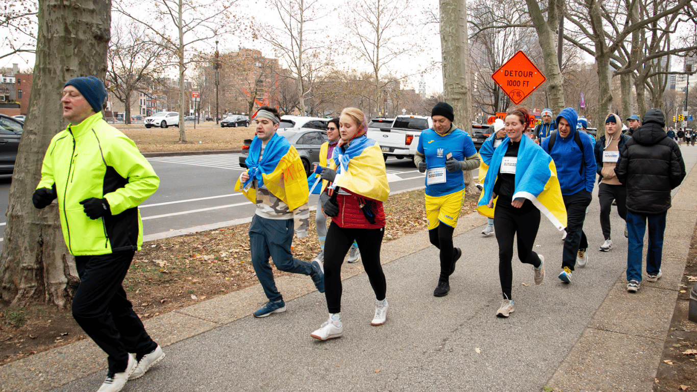 Race in support of Azovstal hroes held in Philadelphia