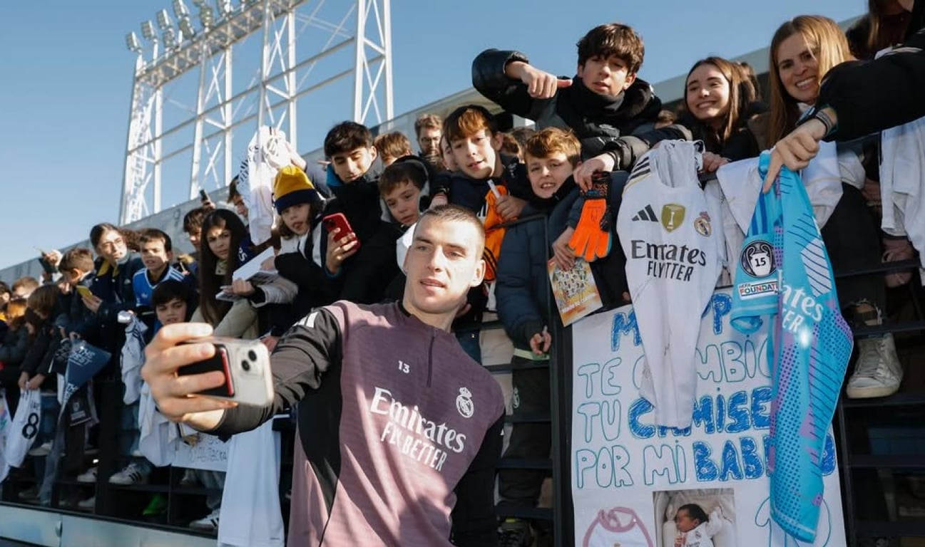 Андрей Лунин