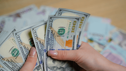 Чорний ринок веде свою гру: куди прямує курс долара - 290x160
