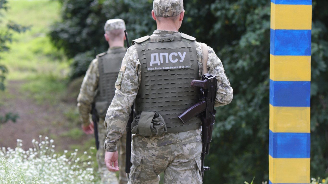 Лишний пассажир в грузовике — в Одесской области задержали уклониста