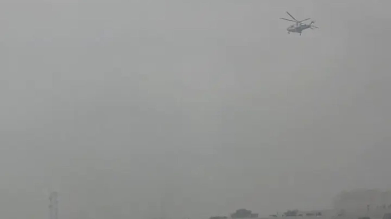 Возле самолета Трампа заметили неизвестный "дрон"