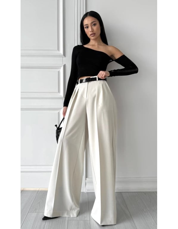 Наймодніші базові речі на весну 2025 року