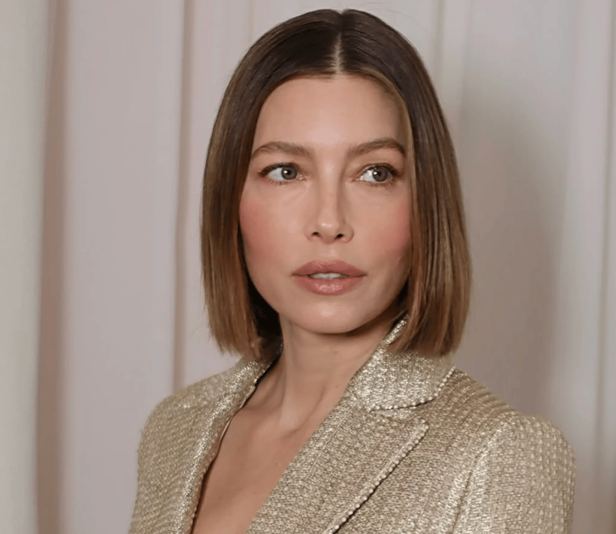 Важлива не тільки зачіска, але і колір волосся