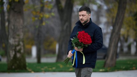 Зеленський вшанував загиблих бійців у Запоріжжі — відео - 304x171