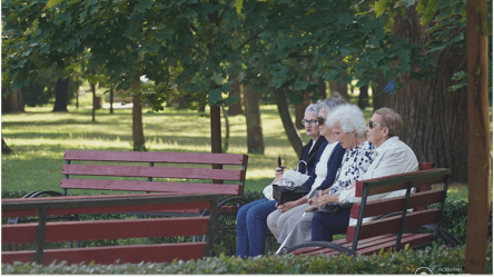 Пенсії в Україні — хто отримає надбавку та що зміниться в вересні - 285x160