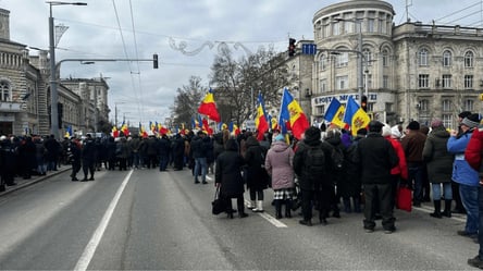 Прорывают границы: в Кишиневе антиправительственный митинг выходит из-под контроля - 285x160