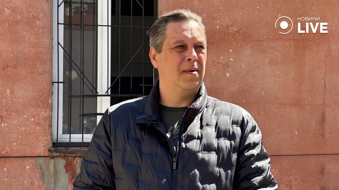 Нічний обстріл РФ пошкодив лікарню в Одесі (фото) - фото 1