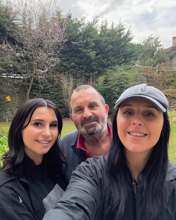 Джамала показала батька та сестру - фото