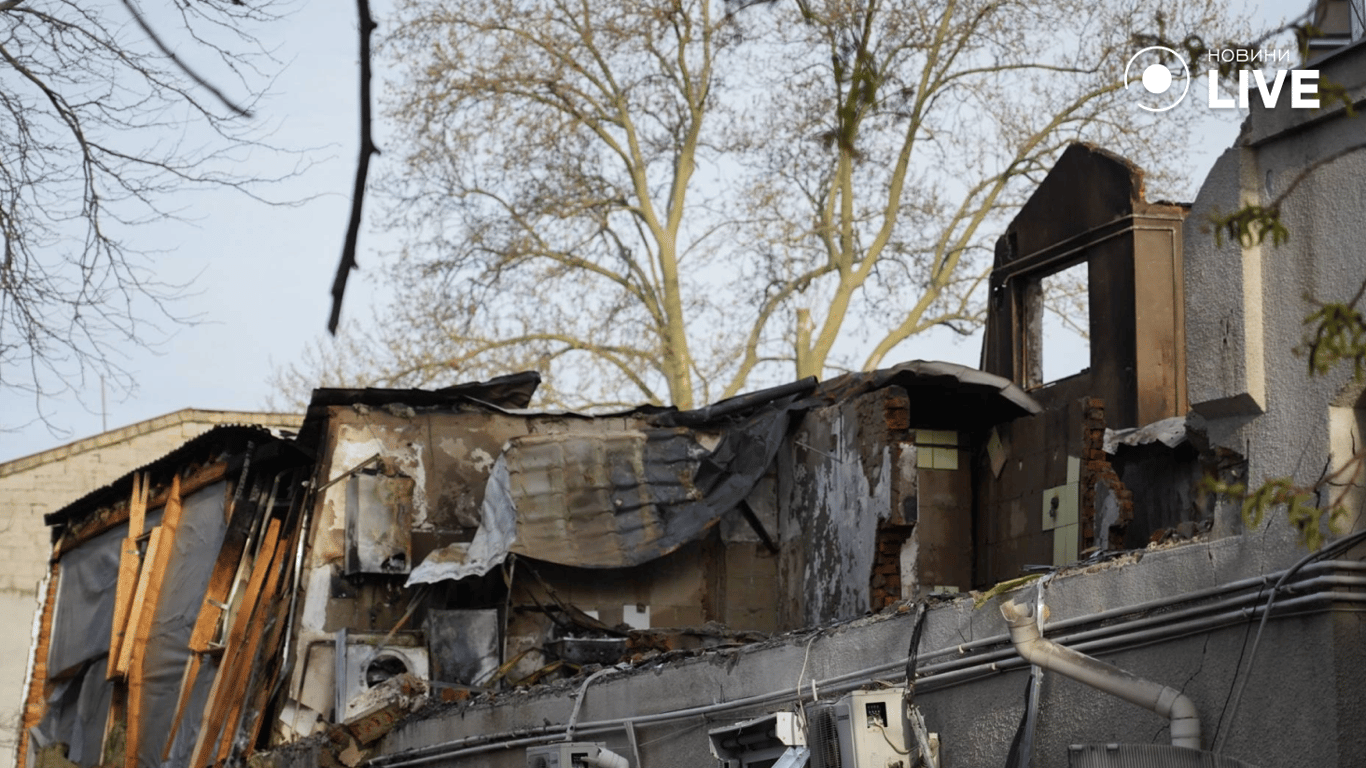 Фоторепортаж з місця атаки на Одесу
