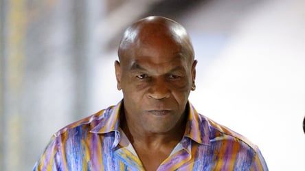 Майк Тайсон удивил выбором места для боя с Мейвезером - 285x160