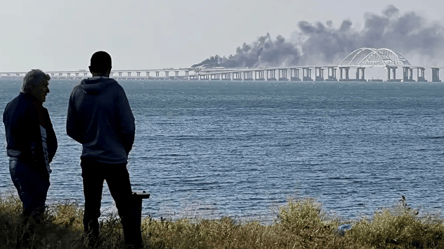 Окупанти промивають мізки школярам Криму — що понаписували у підручниках - 290x166