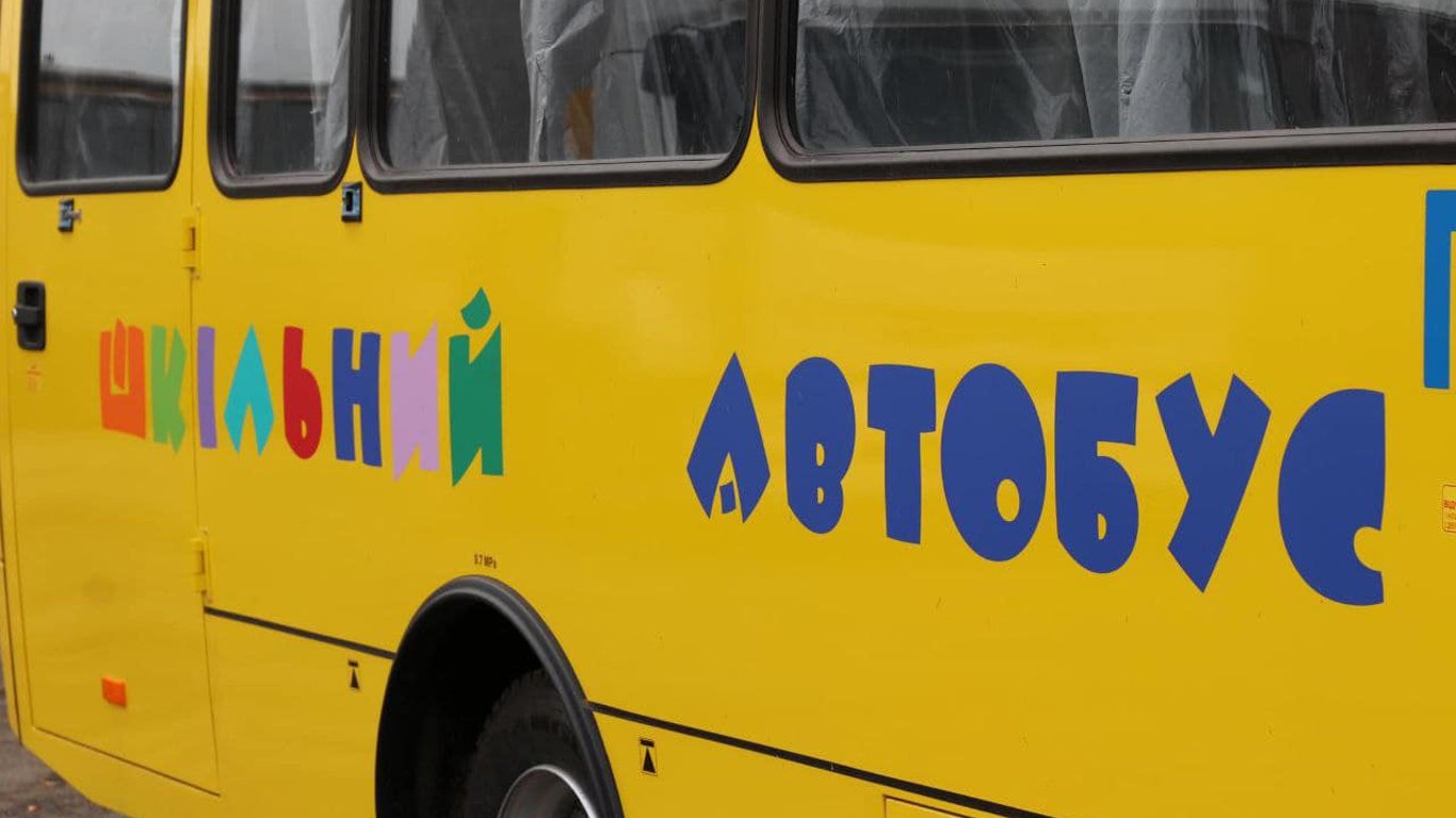 Николаевская область приобрела 19 школьных автобусов: в какие общины их направят