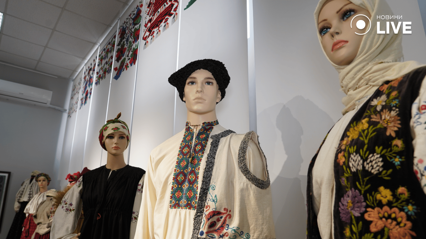 Вбрання нареченого та нареченої