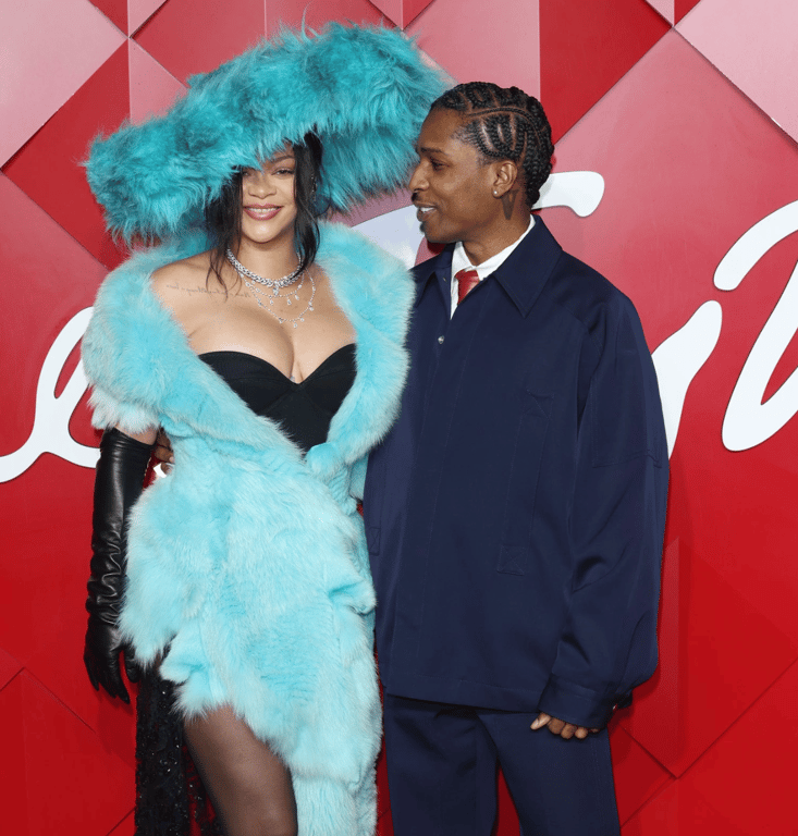 Звезда умеет подбирать яркие образы