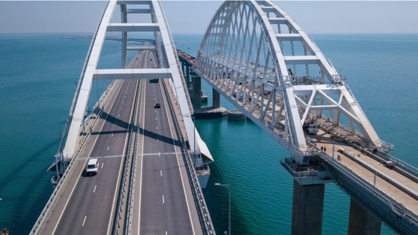 Россия использует Крымский мост для кражи украинских ресурсов