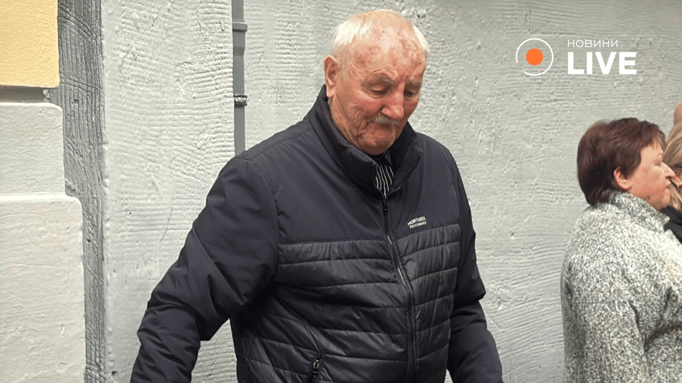 Відкриття меморіальної таблиці Андрію Парубію