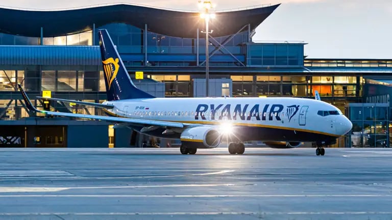 Ryanair планує скоротити польоти в одну з країн - фото 1
