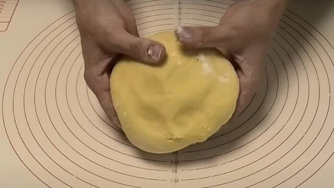 диво-пиріг із Закарпаття з двома видами начинки