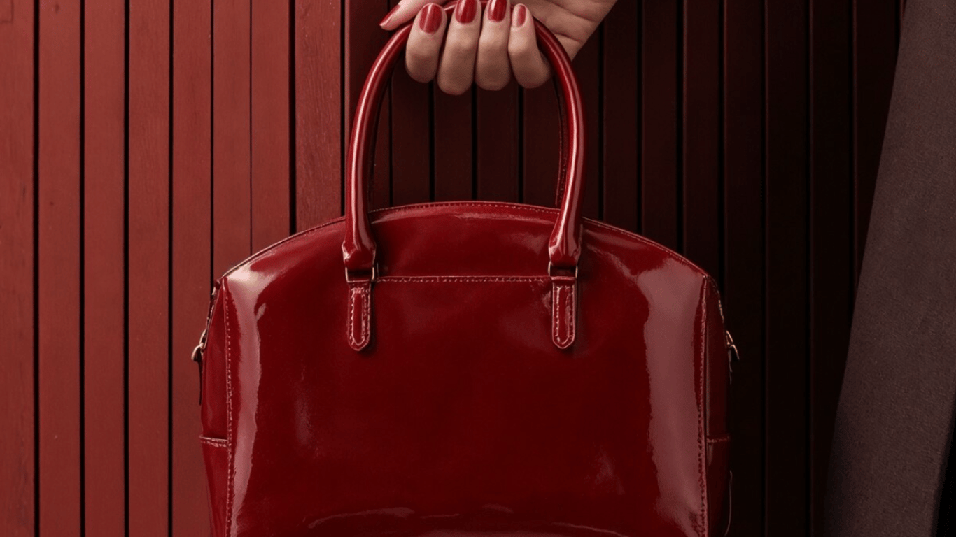 Як вибрати сумку цього сезону: модний колір весни-2026