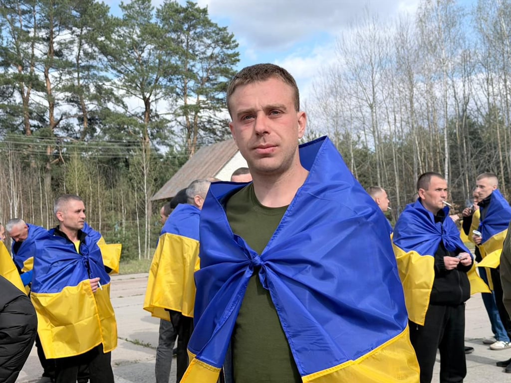 Повернення полонених 24 квітня