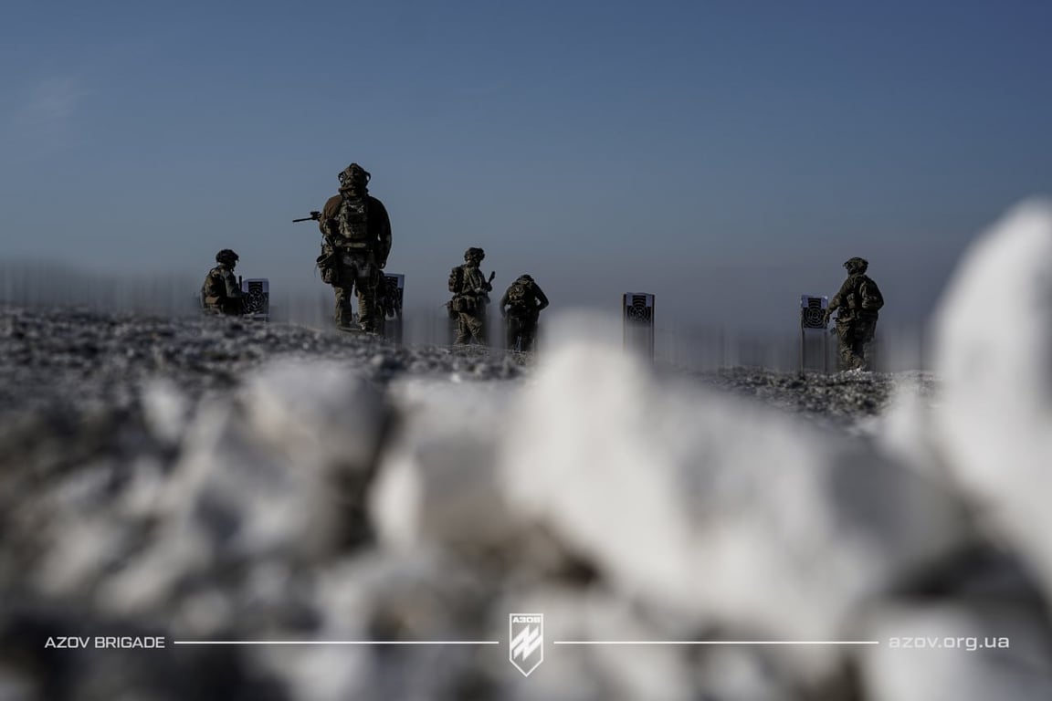 Бійці 12-ї бригади "Азов" під час тренувань. Фото: "Азов"
