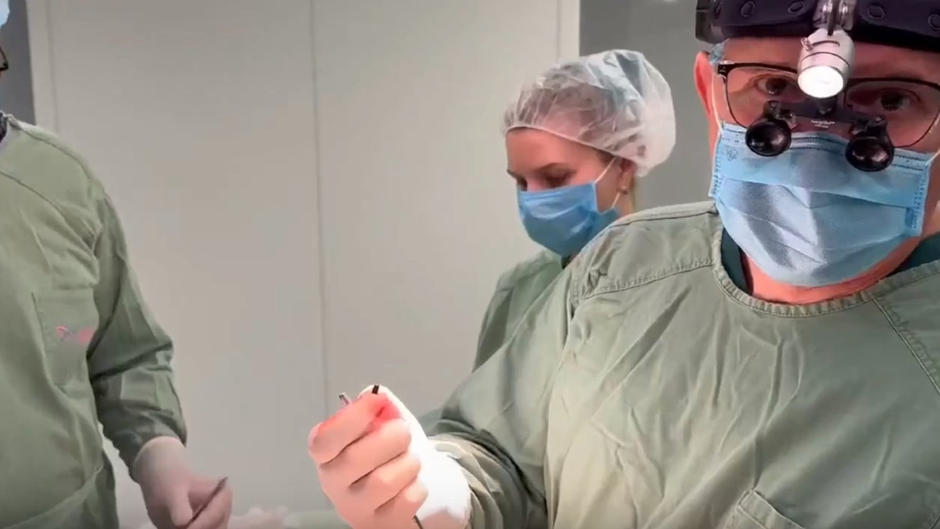 Лікарі дістали уламок російської міни із серця 4-річної дівчинки