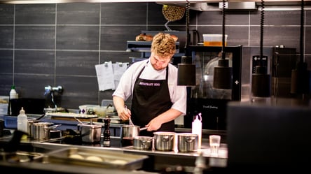 Штрафи на роботі — за що можуть покарати українців у Польщі - 285x160