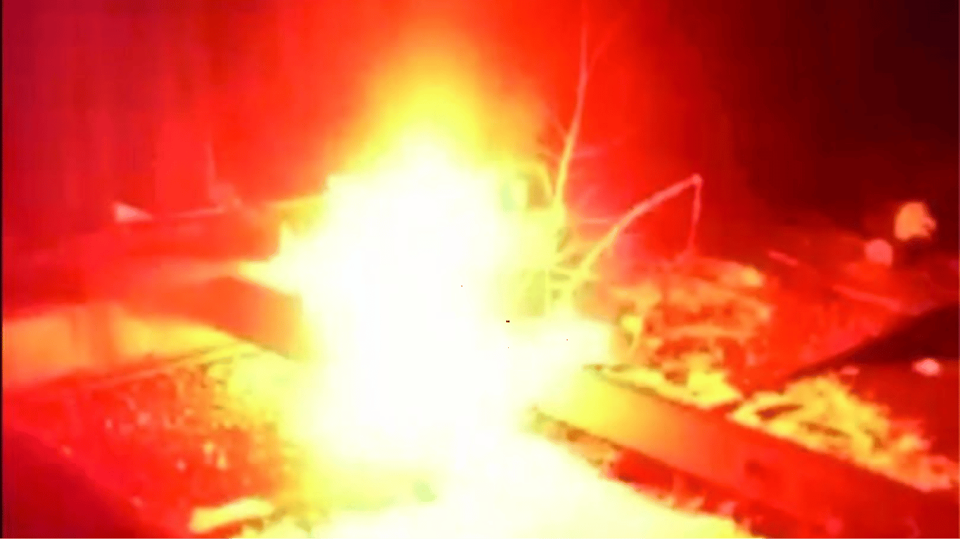 "АТЭШ" обесточил железнодорожный узел снабжения россиян в Луганске