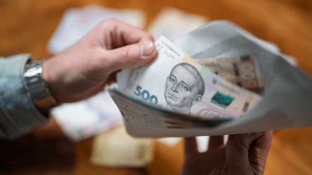 Додаткові виплати для людей з інвалідністю: хто та коли отримає гроші - 285x160