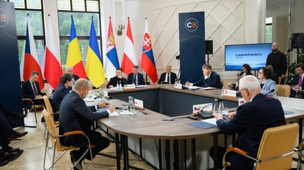 Карпатский саммит: соглашения на 1 млрд евро, декларация и шаги к вступлению в ЕС - 285x160
