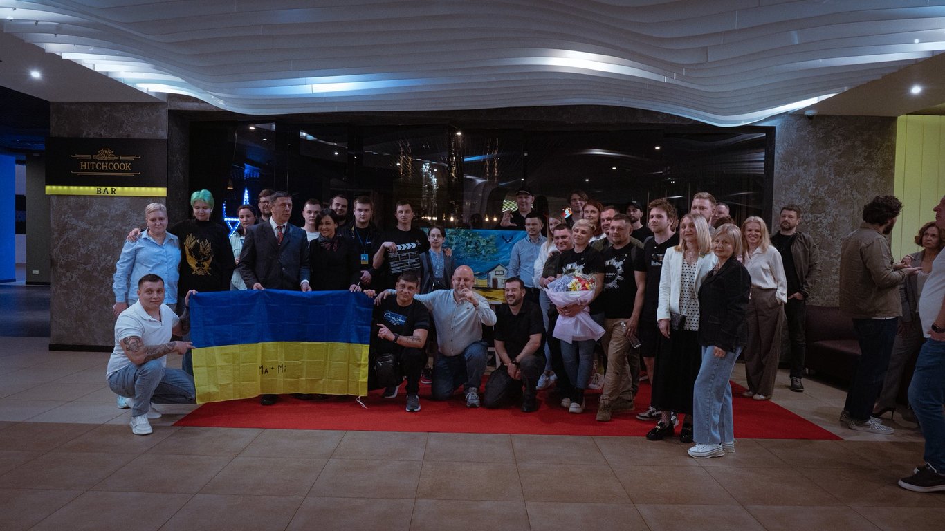 Фільм про волонтерів презентували в Києві