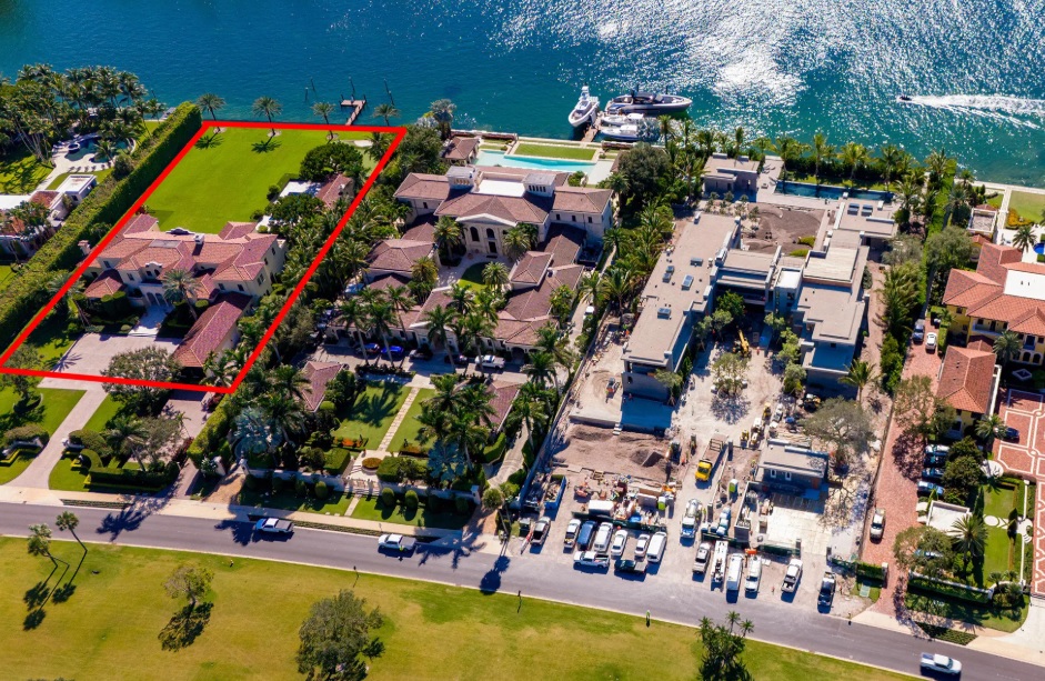 "Бункер миллиардеров" — кто скупает имения на элитном острове - фото 1