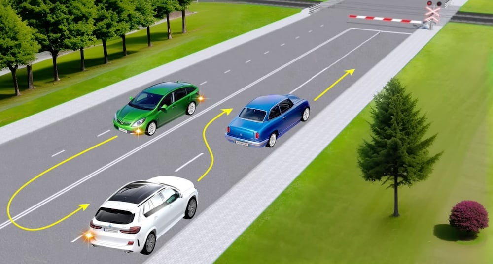 Тест з ПДР: хто порушує правила поруч з залізничним переїздом?