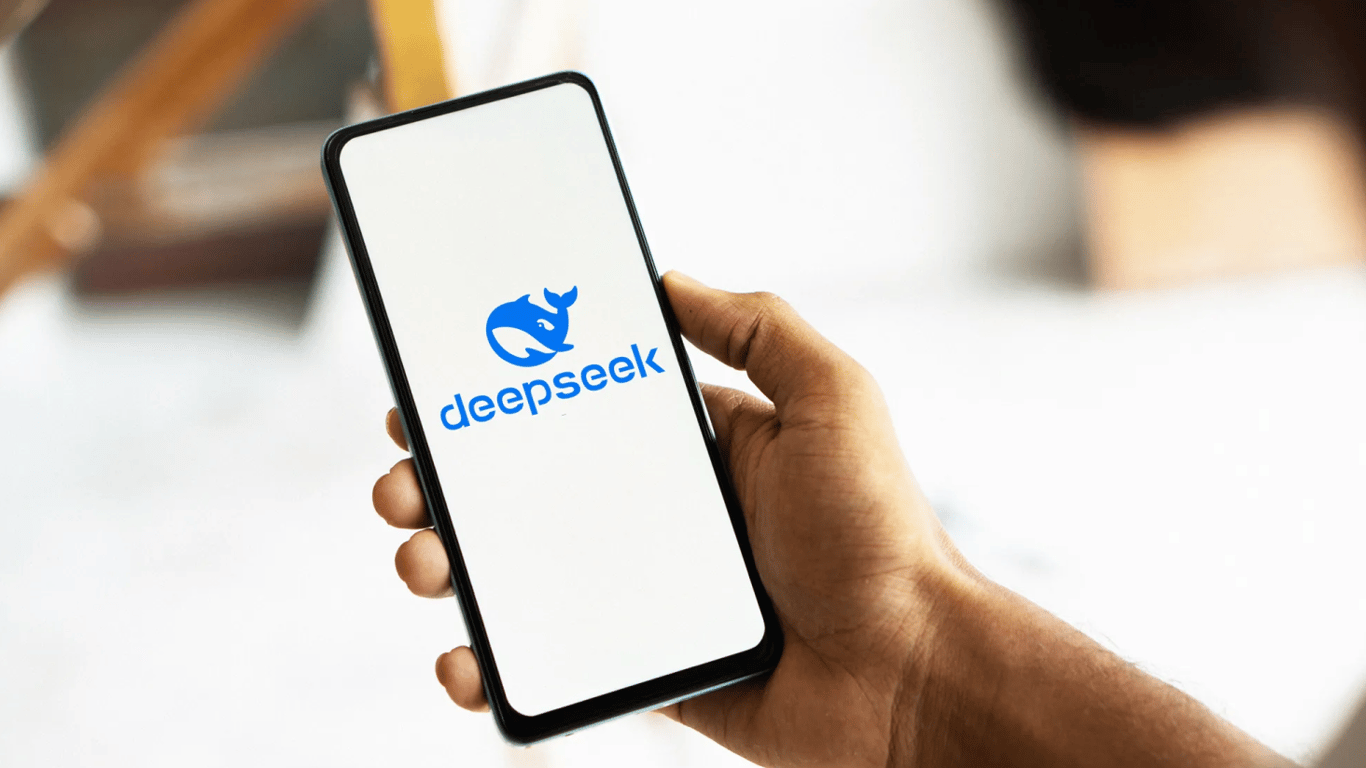 Китайський чат-бот DeepSeek — в ЦПД пояснили, чим небезпечний