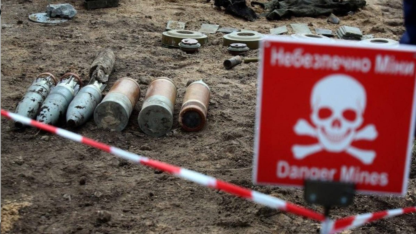 На севере Киева будут раздаваться взрывы: столичные власти успокоили горожан