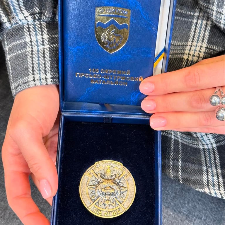 Нагороди Раміни Есхакзай. Фото: instagram.com/raminalalala/