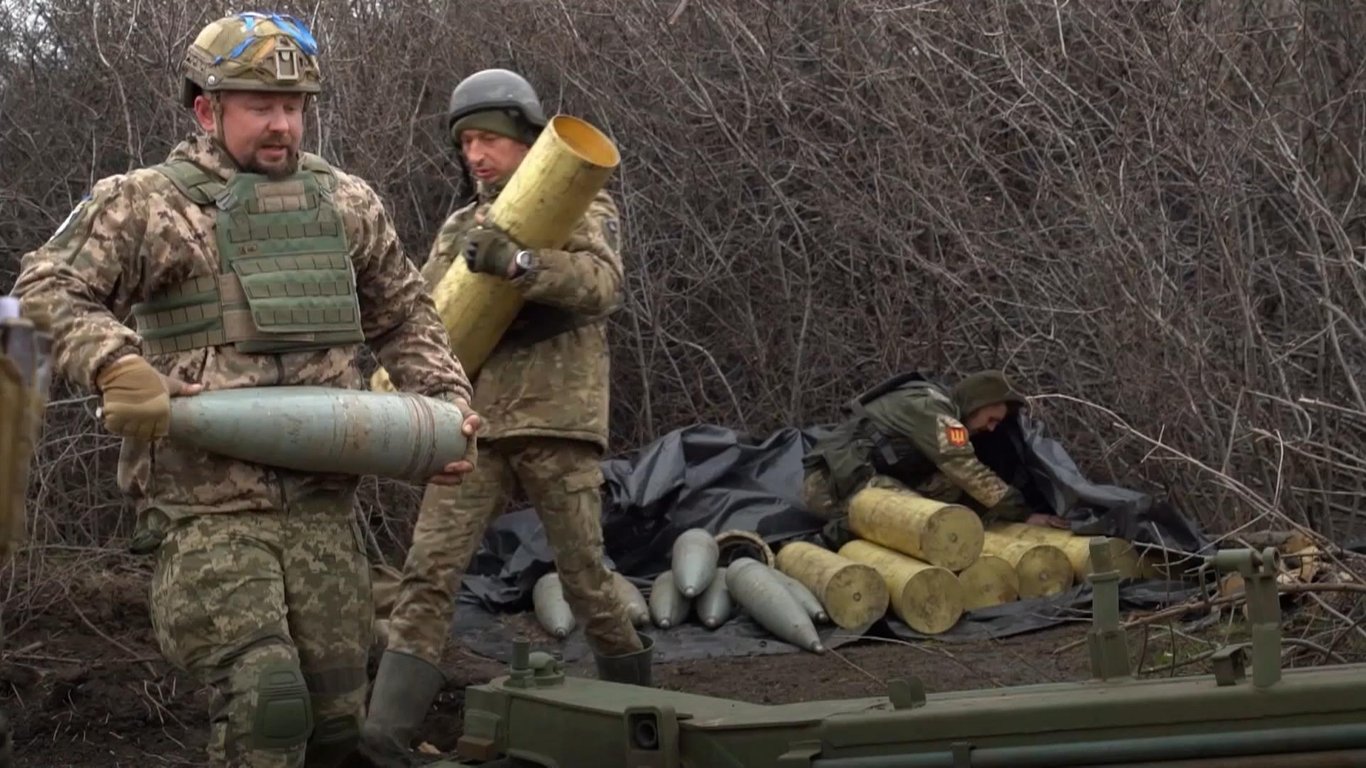 Стало известно, когда снаряды, закупленные за пределами ЕС, попадут в Украину