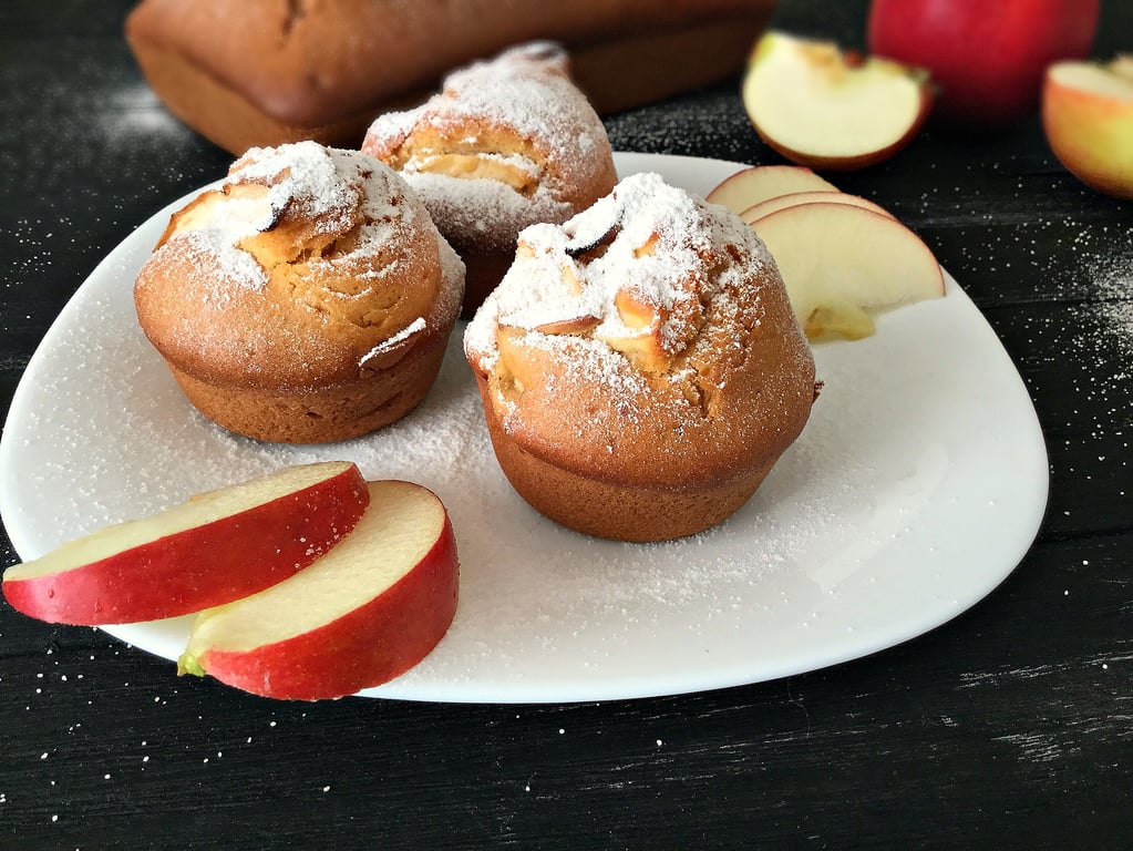 Що приготувати на Яблучний Спас 2023: швидкий рецепт мафінів з яблуками і горіхами