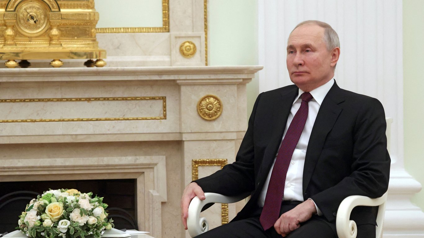 Путин отреагировал угрозами на новости о поставках Украине снарядов с ураном