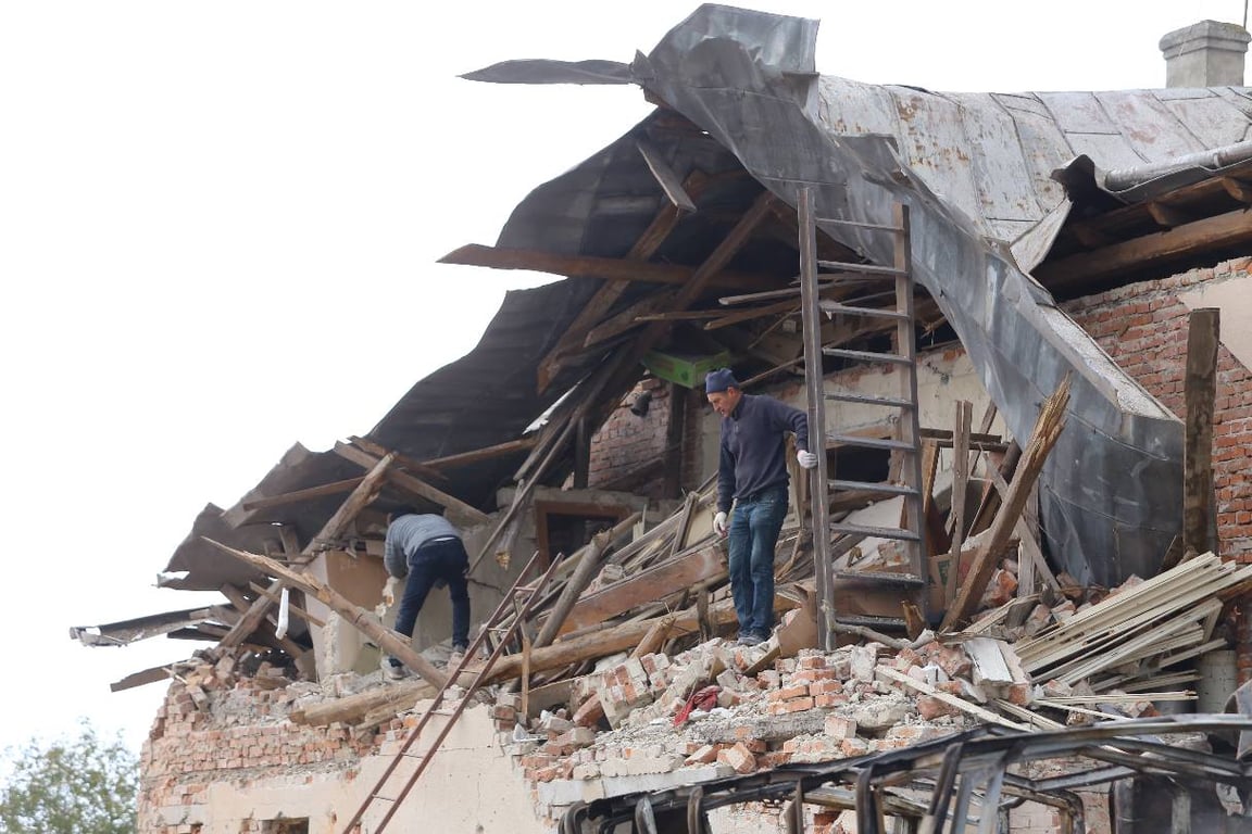 Відео з нагрудної камери поліцейських наслідків влучань на Львівщині 5 жовтня